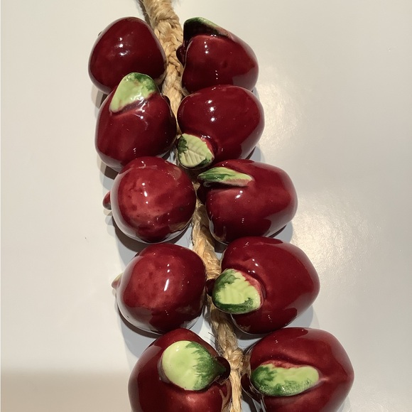 Vintage Ceramic Decorative Red Apple Garland on Natural Braided Rope, 🍎 - Picture 4 of 9